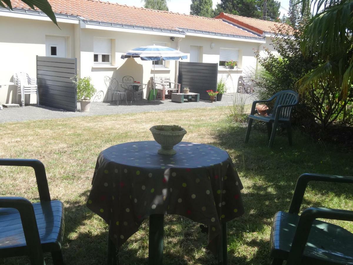 Le Studio Saint-Aignan-Grand-Lieu Buitenkant foto